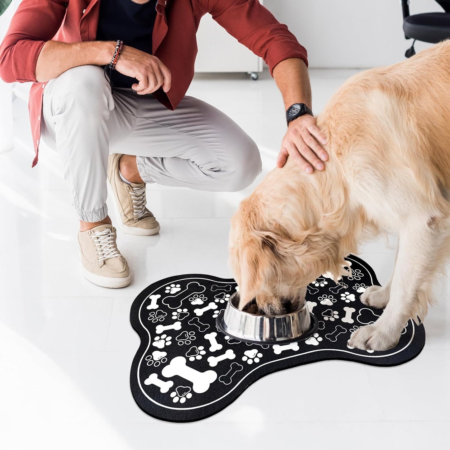 Dog & Cat Food Mat Bone Shaped Pet Feeding Mat Quick Absorb Water Bowl Placemat with Rubber Backing Indoor Floor Stain Resistant Pet Accessory Supplies (Black, 16x24 Inches)