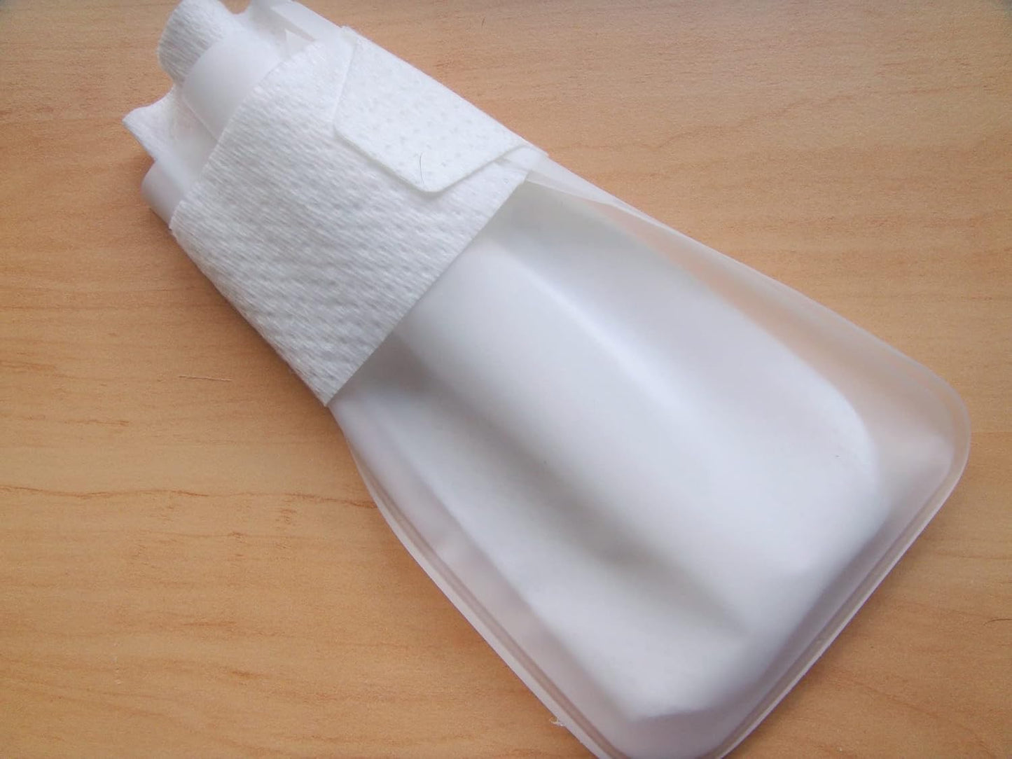 Outdoor Water proof COVER. Slides over MediMitts for dogs paw (which are sold SEPARATELY) Fastens with Medimitt strap. Useful for hot spots, allergies & chronic licking Value pk (X-Large 20pk)