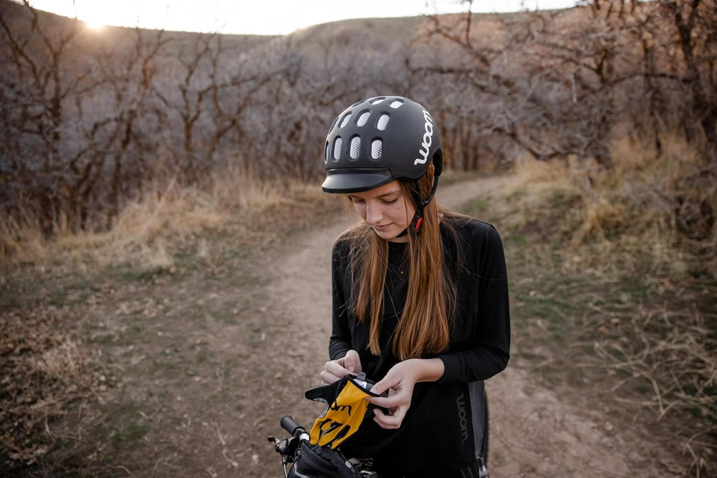 woom TENS Bike Gloves, Child’s & Youth Bicycle Full Finger Protection with Grip for Road Cycling & Mountain Biking (Boys & Girls)