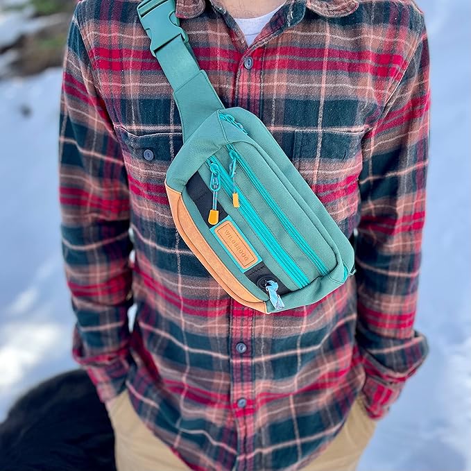 Wilderdog Utility Fanny Pack stores Treats, Balls, Keys in 3 Pockets with adjustable strap and Poop Bag dispenser (Evergreen)