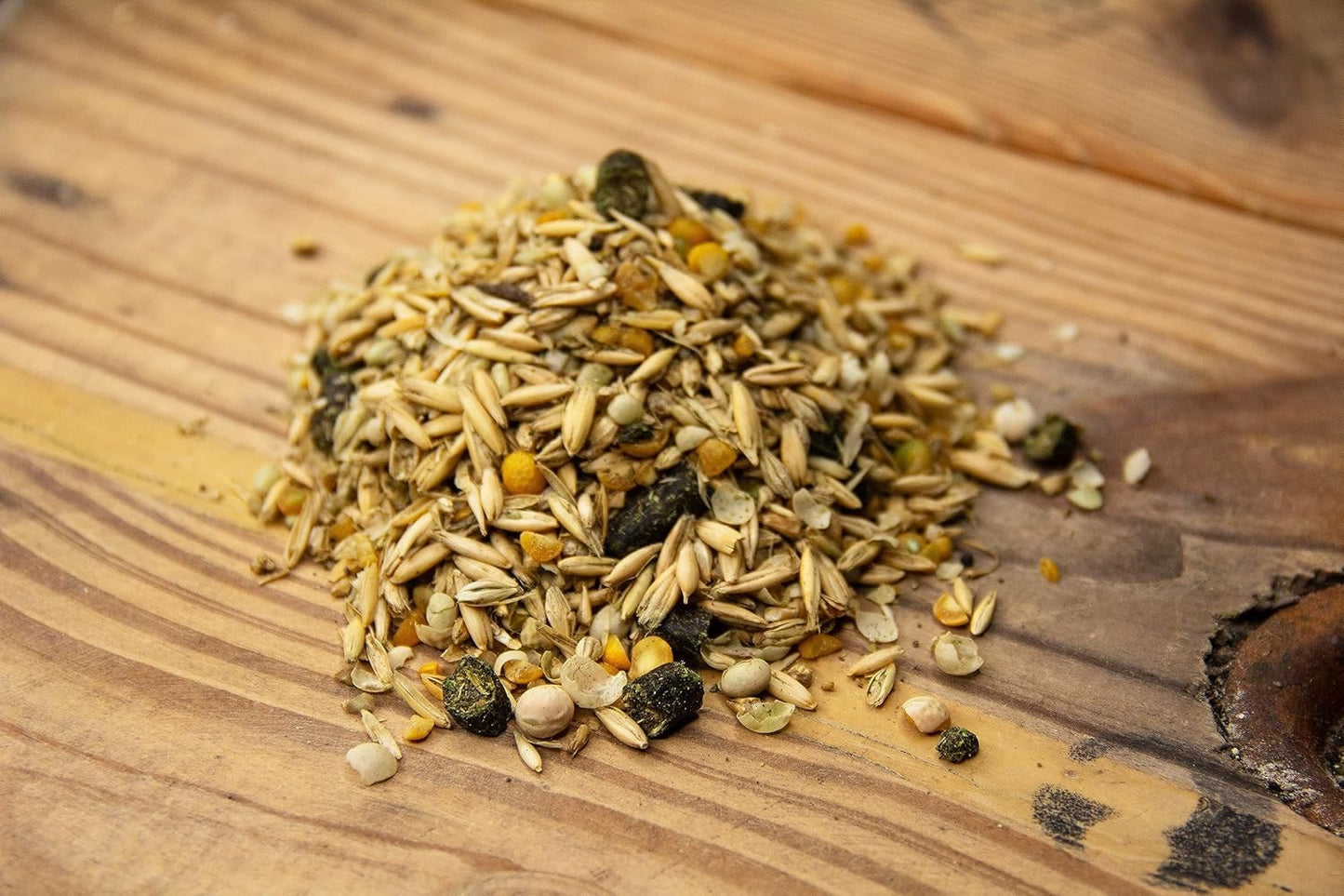 New Country Organics | Performance Horse Feed for Horses in Light to Moderate Work | Corn-Free and Soy-Free | 12% Protein | Certified Organic and Non-GMO | Horse Feeder with Grains & Oats 40 lbs